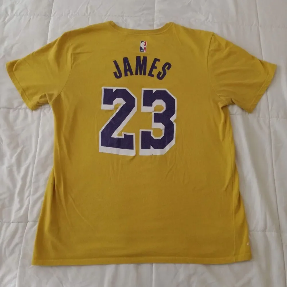 Los Angeles Lakers Lebron James Yellow T-shirt Nike Dri-Fit Men's Large